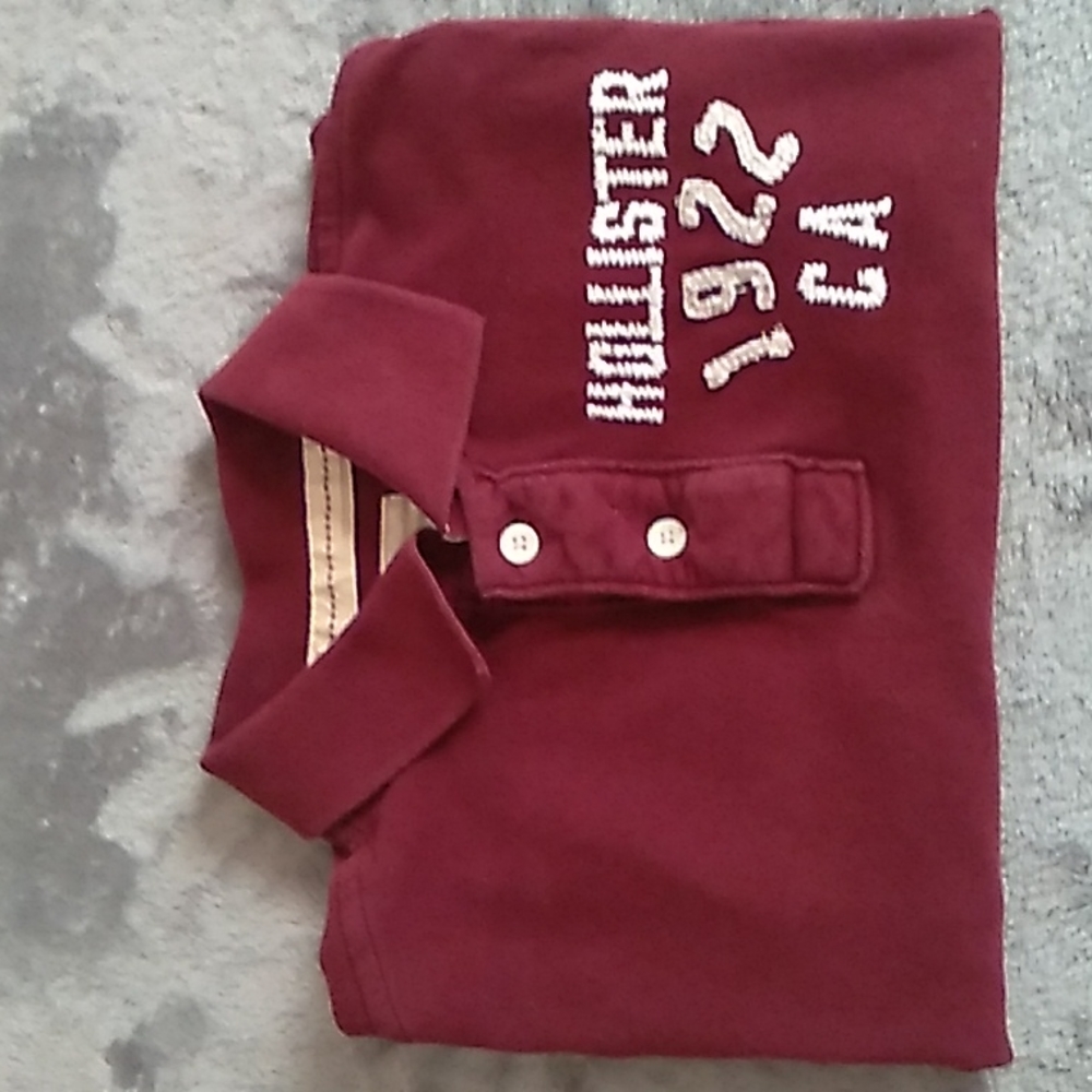 HOLLISTER MEN'S POLO STYLE SHIRT. GREAT BASIC/VINTAGE LOOK. IN VERY NICE SHAPE!